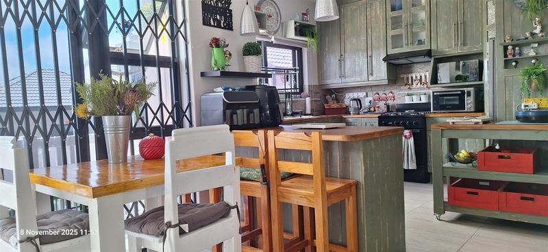 2 Bedroom Property for Sale in Reebok Western Cape